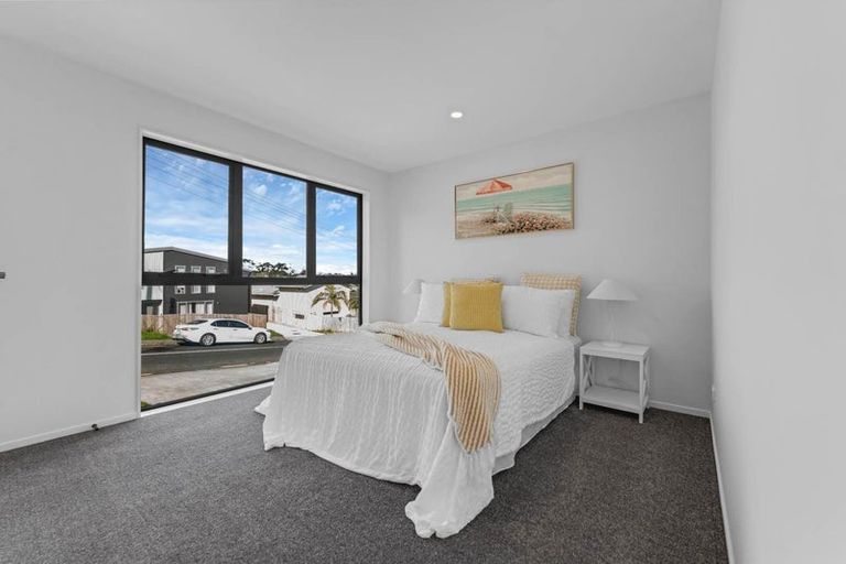 Photo of property in 11d Trinidad Road, Sunnynook, Auckland, 0620