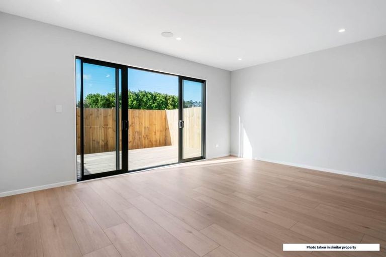 Photo of property in 27 Puhikawa Street, Massey, 0614