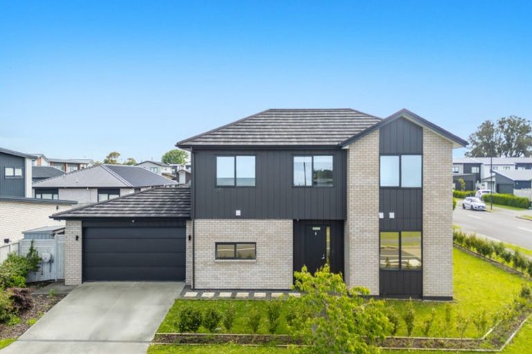 Photo of property in 1 Te Mura Crescent, Takanini, 2112