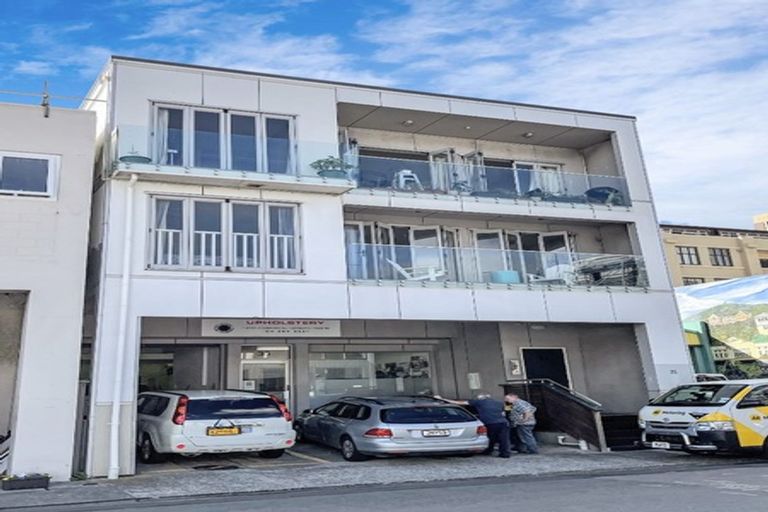 Photo of property in 5/35 Home Street, Mount Victoria, Wellington, 6011