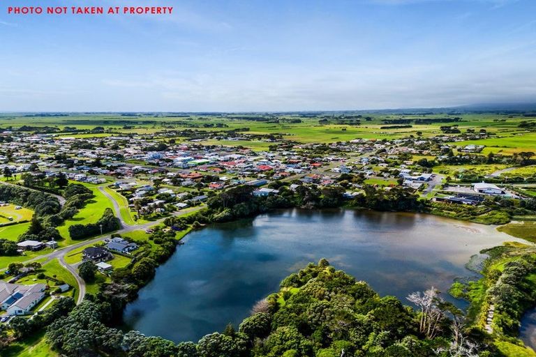 Photo of property in 15 Tasman Street, Opunake, 4616