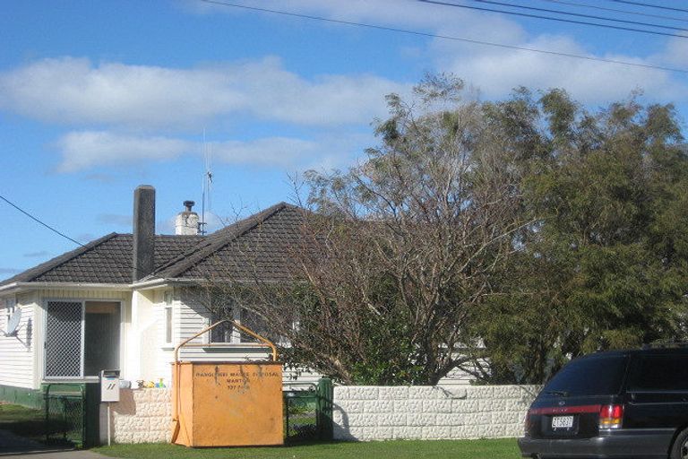 Photo of property in 11 Terrace Street, Marton, 4710