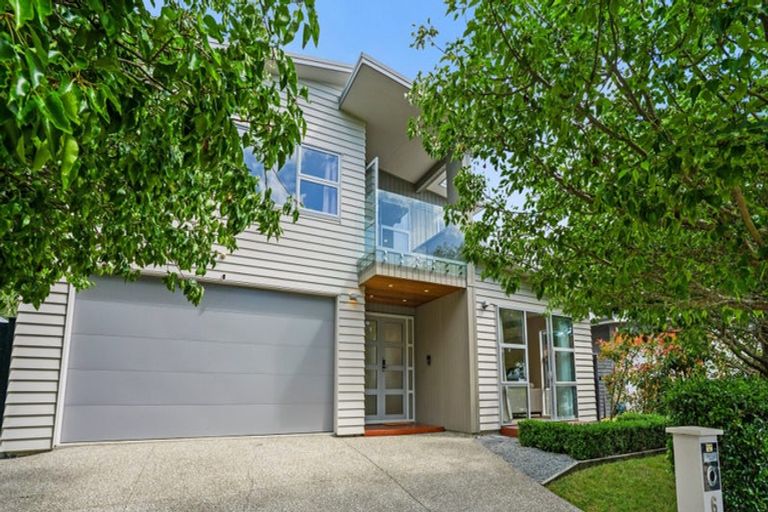 Photo of property in 6 Tuatini Place, Long Bay, Auckland, 0630
