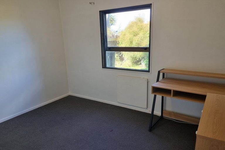 Photo of property in 14 Kekeno Grove, Tirohanga, Lower Hutt, 5010