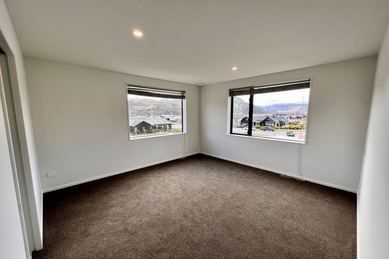 Photo of property in 3 Muster Road, Jacks Point, 9371