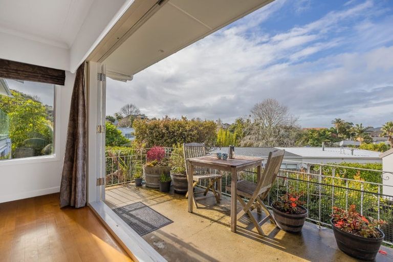 Photo of property in 17 Bevyn Street, Castor Bay, Auckland, 0620