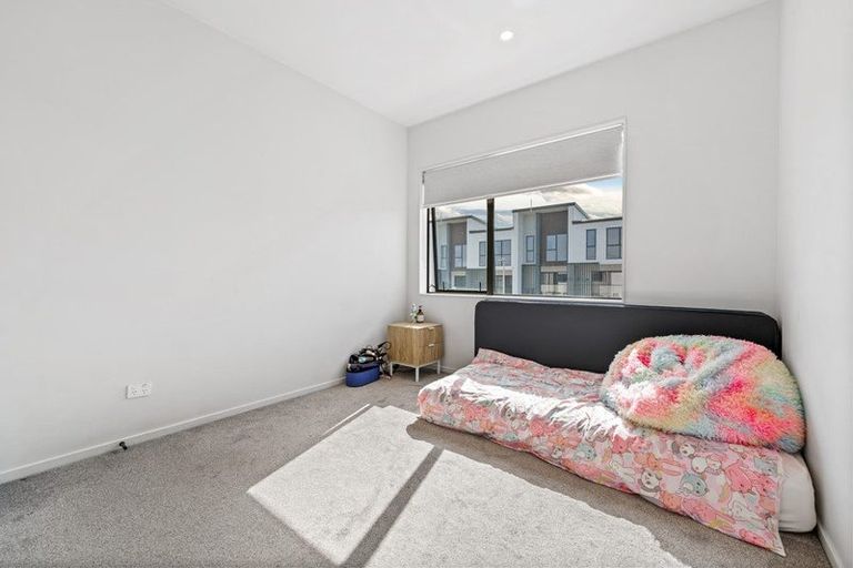 Photo of property in 6 Coast Garden Drive, Hobsonville, Auckland, 0616