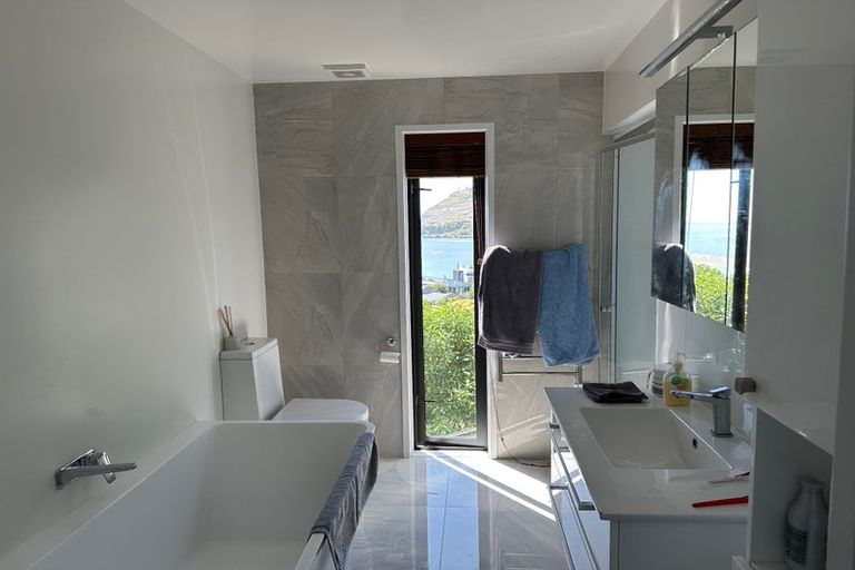 Photo of property in 1a Moncks Spur Road, Redcliffs, Christchurch, 8081
