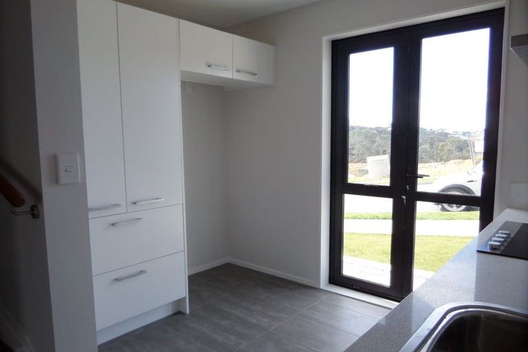 Photo of property in 18/10 Silver Moon Road, Albany Heights, Auckland, 0632