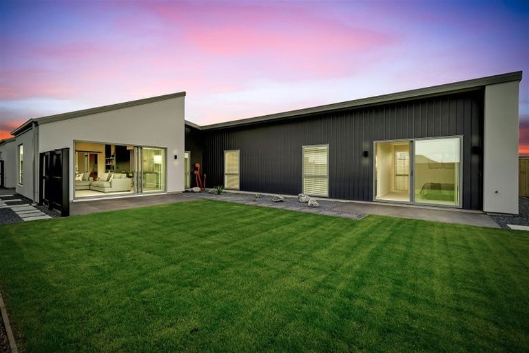 Photo of property in 27 Finstock Way, Rolleston, 7614