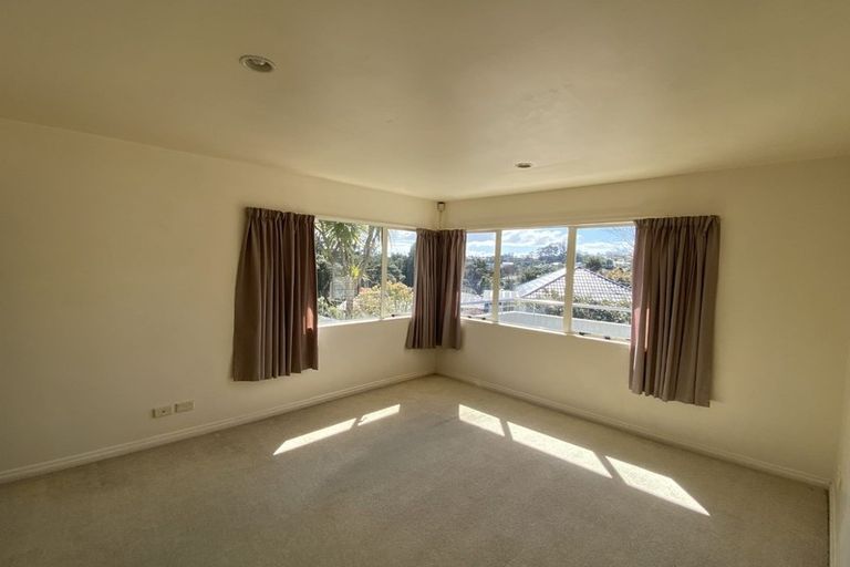 Photo of property in 19 Highbury Bypass, Birkenhead, Auckland, 0626