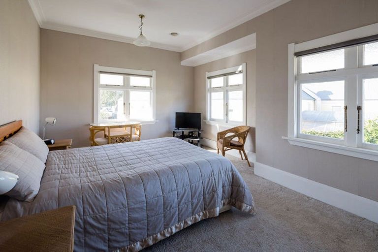 Photo of property in 70 Queen Street, Cambridge, 3434