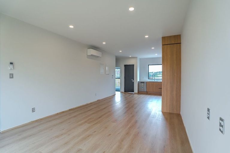 Photo of property in 25 Paretao Street, Massey, 0614