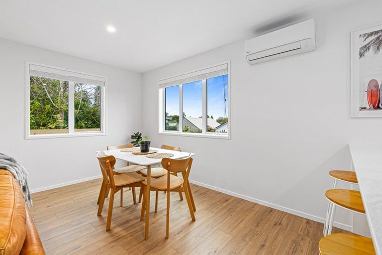 Photo of property in 82 Rosario Crescent, Red Beach, 0932