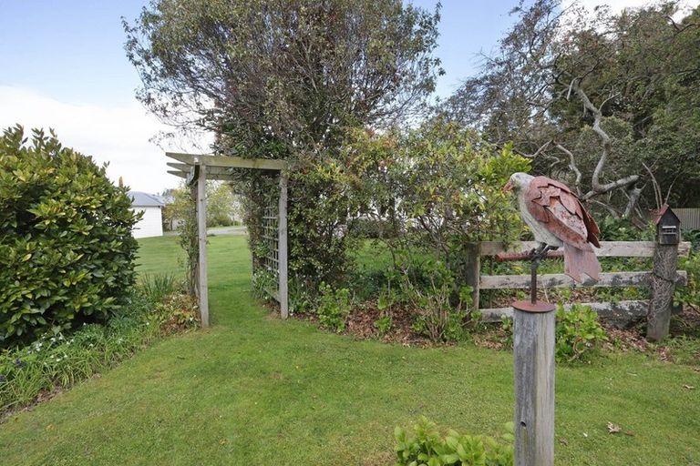 Photo of property in 12 Wanganui Road, Marton, 4710