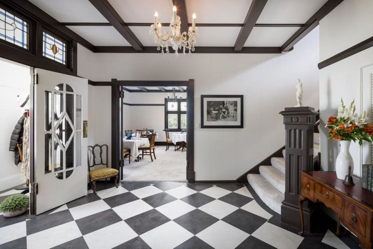 Photo of property in 70 Queen Street, Cambridge, 3434