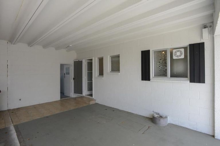 Photo of property in 1/8 Lee Road, Taradale, Napier, 4112