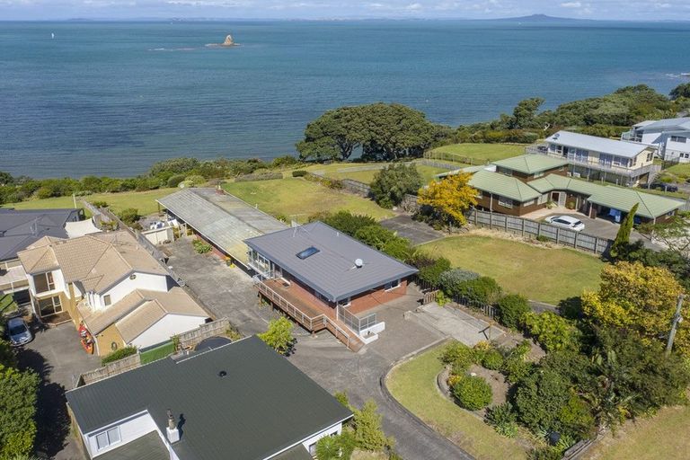 Photo of property in 1017 Whangaparaoa Road, Tindalls Beach, Whangaparaoa, 0930