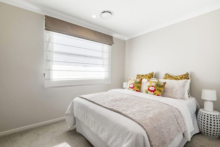 Photo of property in 9 Kukupa Lane, Long Bay, Auckland, 0630