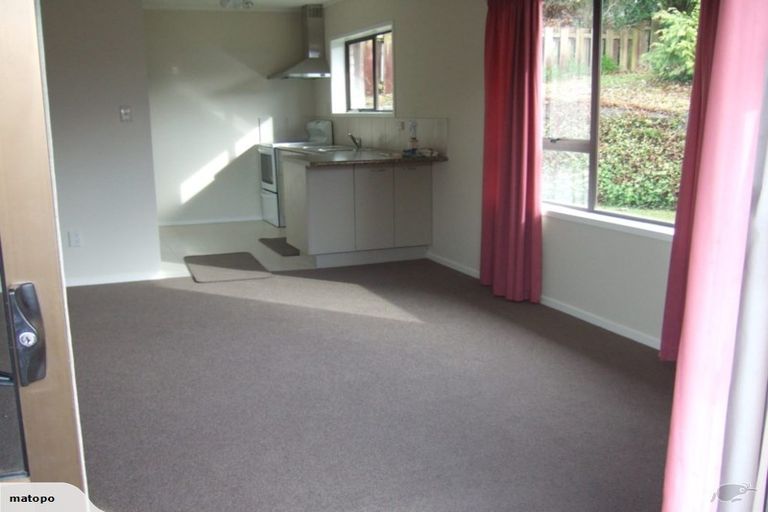 Photo of property in 2/10 Metric Place, Te Atatu South, Auckland, 0610