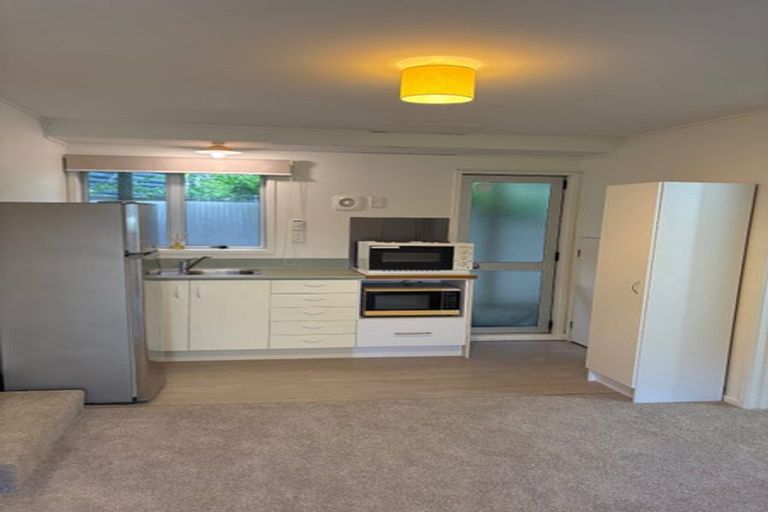 Photo of property in 1/3 Pohutukawa Avenue, Shelly Park, Auckland, 2014
