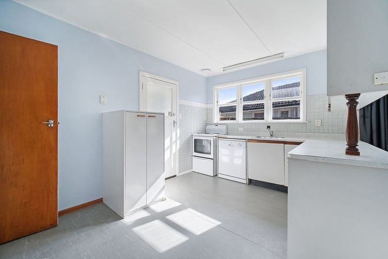 Photo of property in 94 Edmonton Road, Henderson, Auckland, 0612
