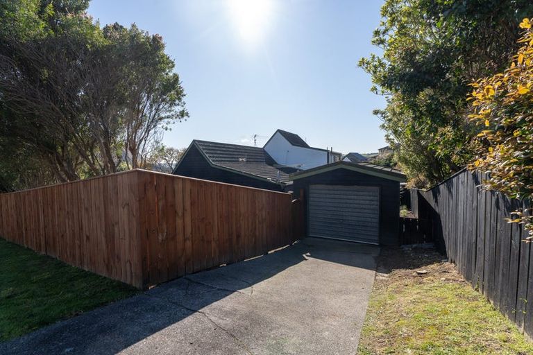 Photo of property in 2 Makatote Grove, Churton Park, Wellington, 6037