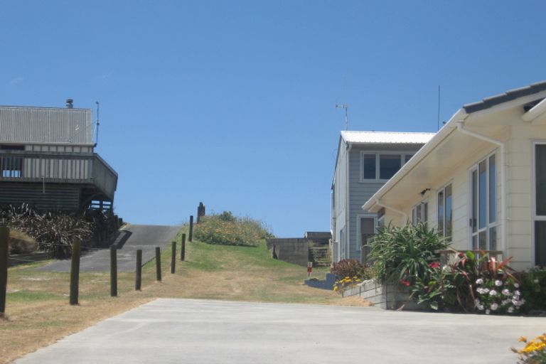 Photo of property in 77b Pukehina Parade, Pukehina, 3189