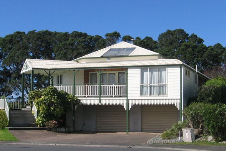 Photo of property in 109 Awarua Place, Whangamata, 3620