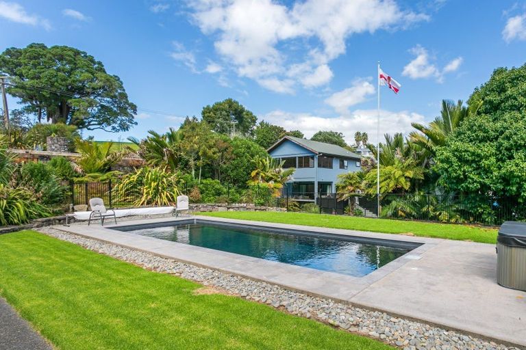 Photo of property in 5 Rewa Rewa Valley, Tairua, 3508