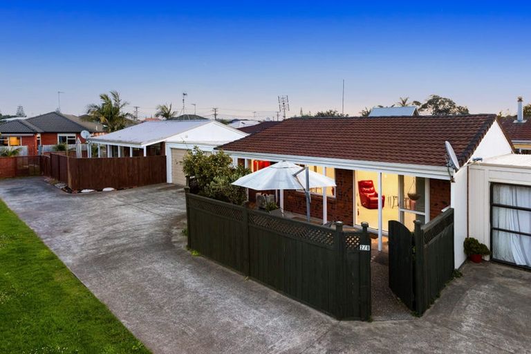 Photo of property in 2/8 Riverside Road, Orewa, 0931