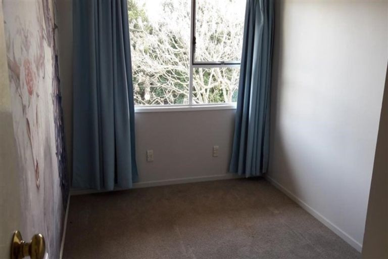 Photo of property in 28 Reynella Drive, Massey, Auckland, 0614