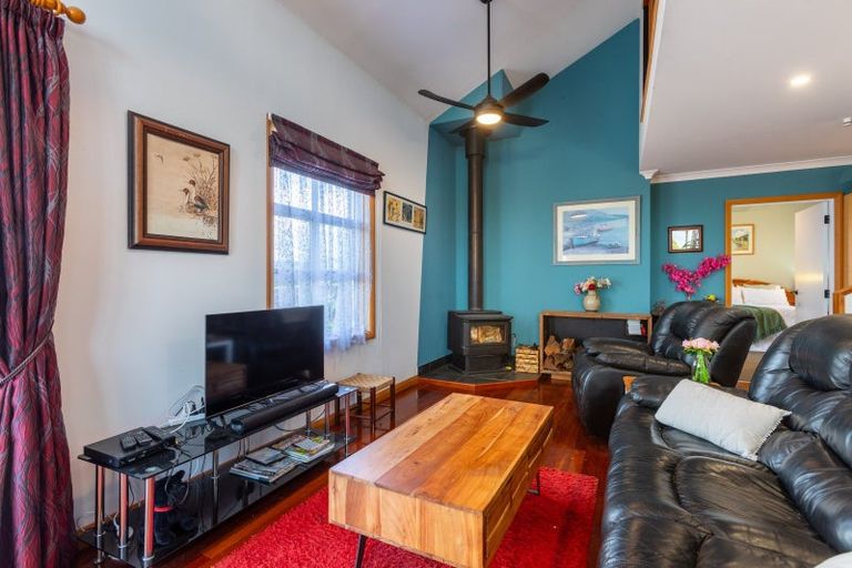 Photo of property in 77 Mclean Street, Woodville, 4920