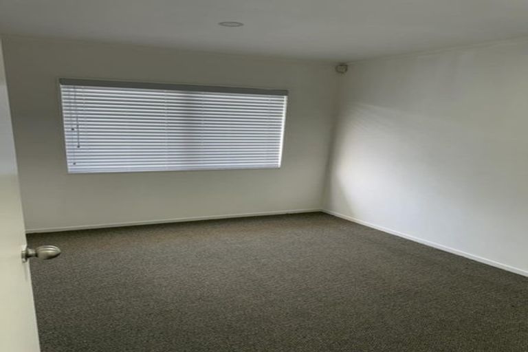 Photo of property in 2/224 Massey Road, Mangere East, Auckland, 2024