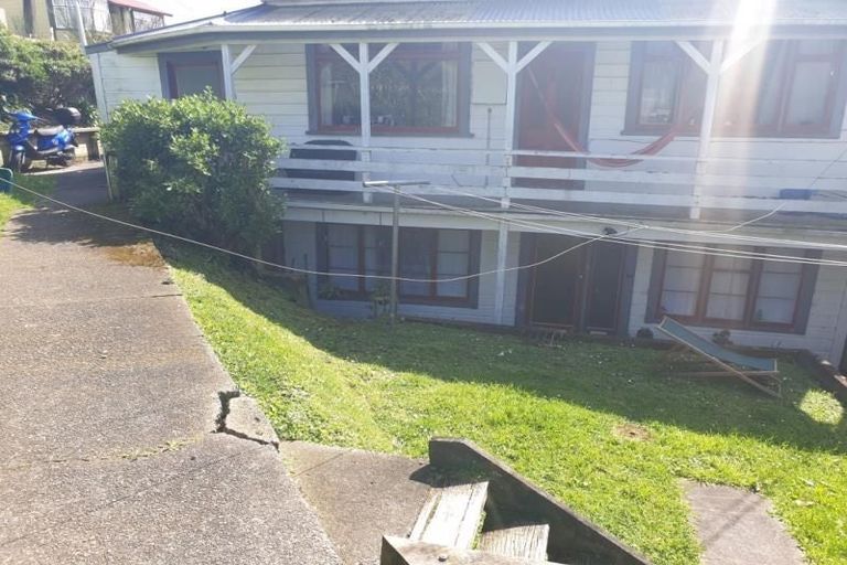 Photo of property in 3a Boyd Terrace, Newtown, Wellington, 6021