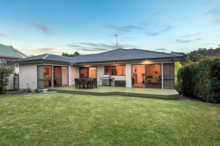 Photo of property in 25 Landing Drive, Albany, Auckland, 0632