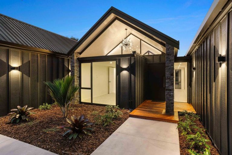 Photo of property in 20 Titoki Lane, Whangamata, 3691