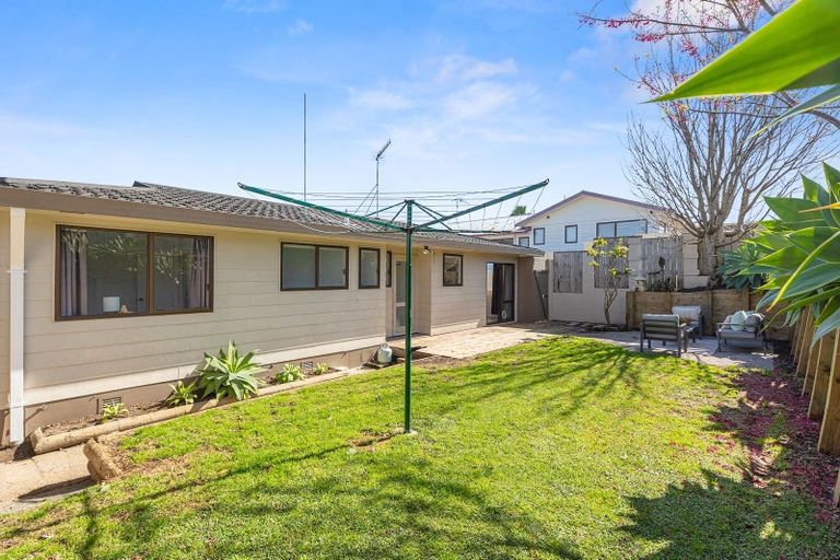 Photo of property in 21a Arawata Avenue, Welcome Bay, Tauranga, 3112