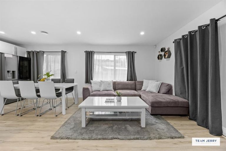Photo of property in 1/5 Malaspina Place, Papatoetoe, Auckland, 2025