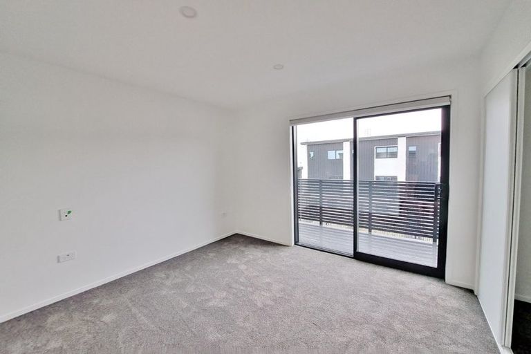 Photo of property in 7/61 Matipo Road, Te Atatu Peninsula, Auckland, 0610
