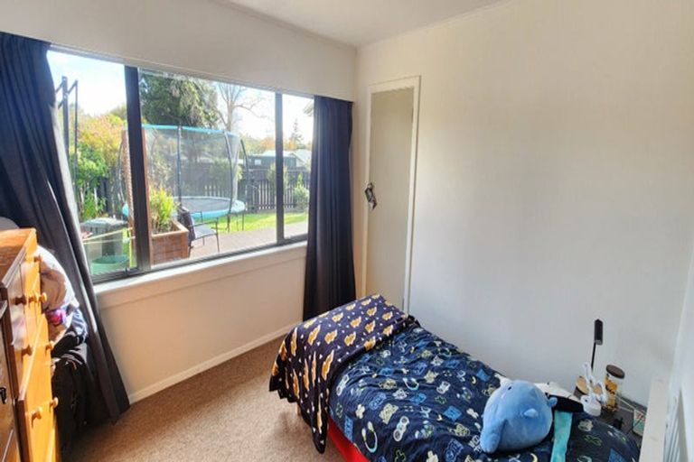 Photo of property in 27 Antonio Street, Stratford, 4332