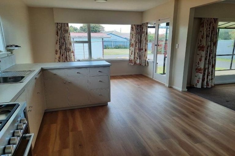 Photo of property in 146 Springs Road, Hornby, Christchurch, 8042