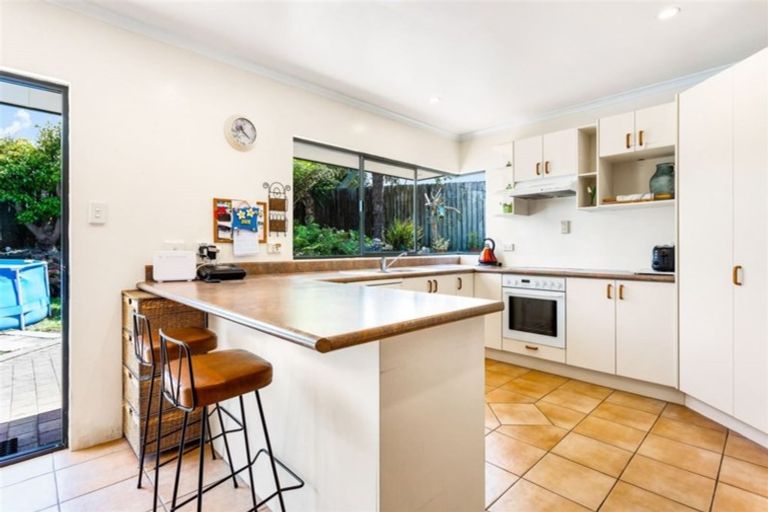 Photo of property in 24 Makiri Street, Helensville, 0800