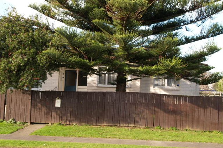 Photo of property in 13 Chelburn Crescent, Mangere East, Auckland, 2024