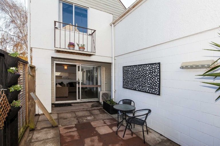 Photo of property in 3/129 Canon Street, Edgeware, Christchurch, 8013