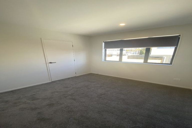Photo of property in 2/39 Renata Crescent, Te Atatu Peninsula, Auckland, 0610