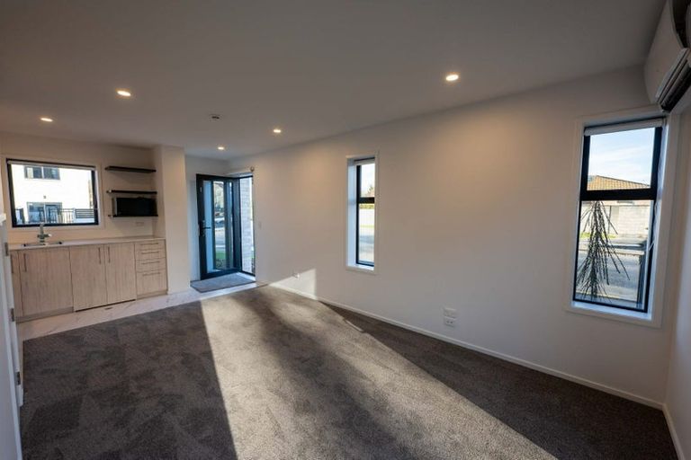 Photo of property in 8a/1 Taramea Place, Addington, Christchurch, 8024
