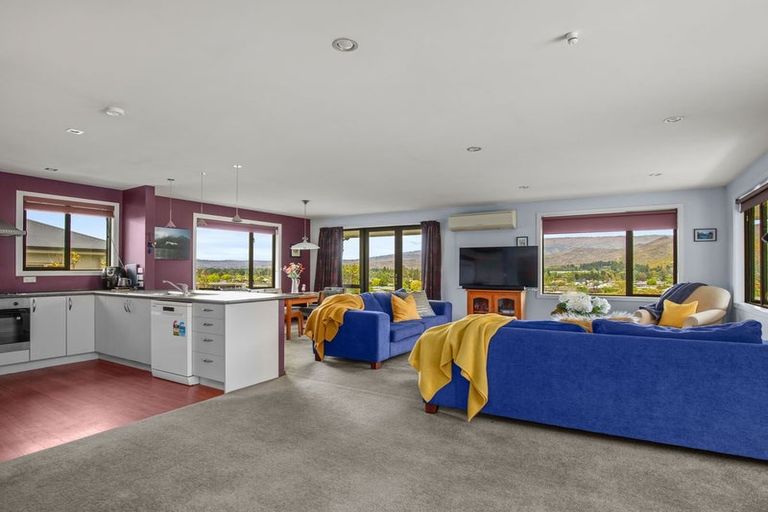 Photo of property in 56 Shields Street, Clyde, 9330