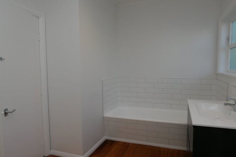 Photo of property in 14 Hillcrest Road, Raumati South, Paraparaumu, 5032