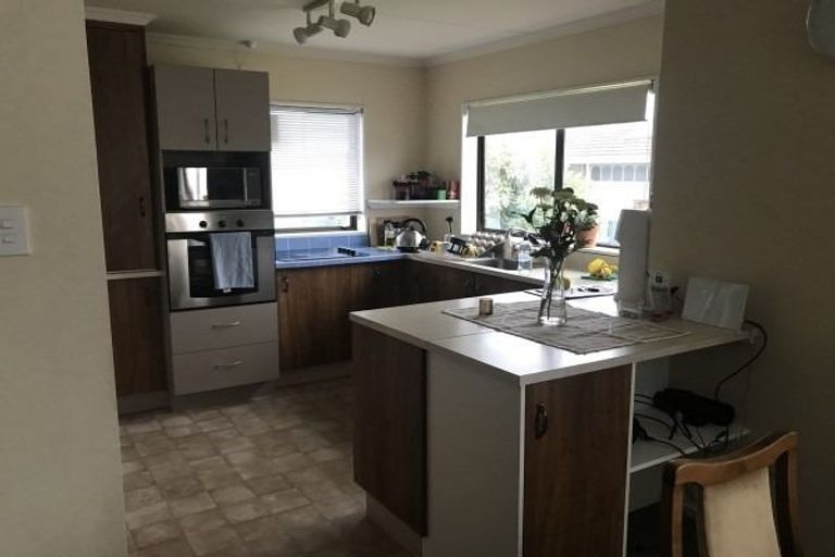 Photo of property in 4 Edgecombe Court, Roslyn, Palmerston North, 4414